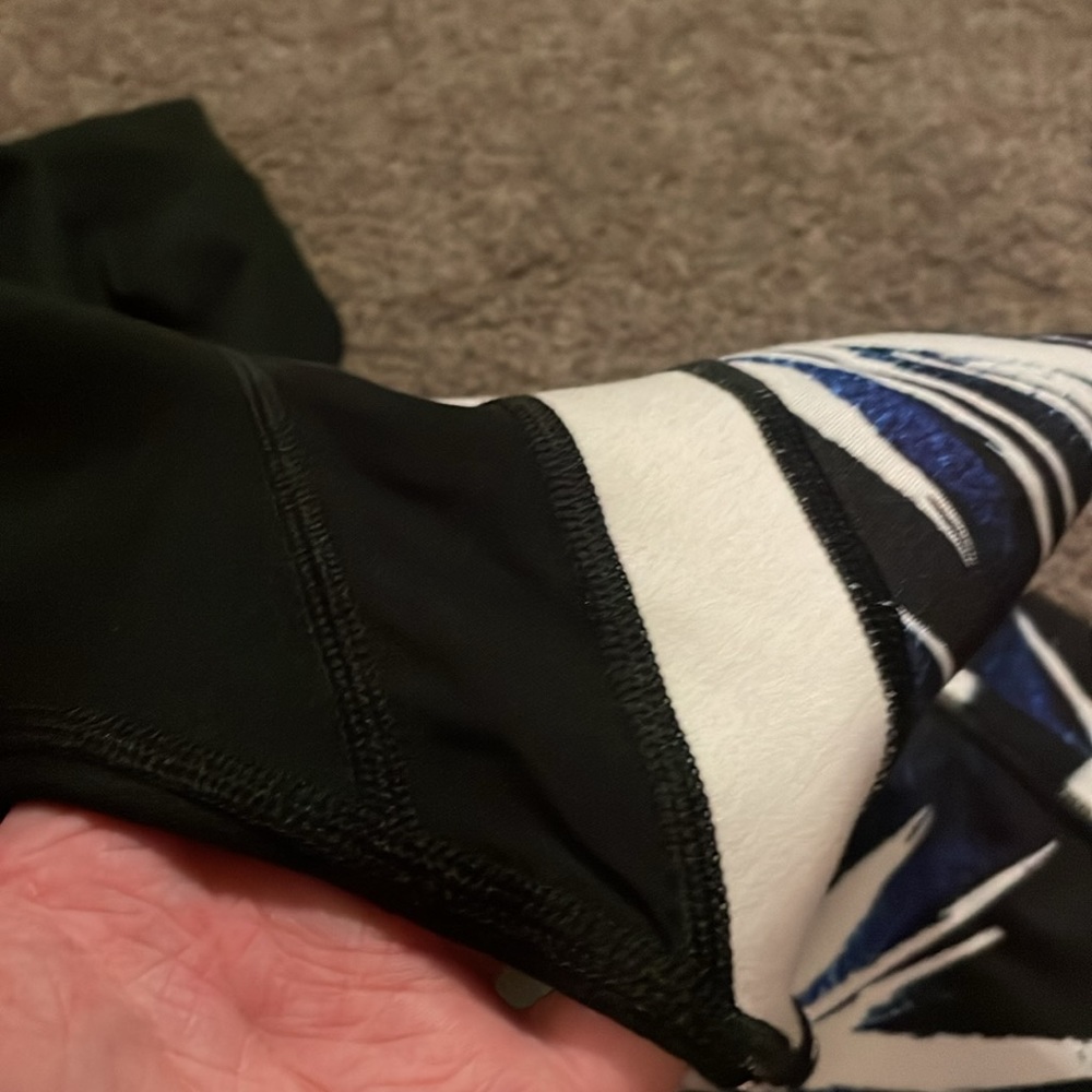 fabletics workout set bra and leggings - Picture 7 of 7